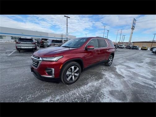 2023 Chevrolet Traverse LT Leather