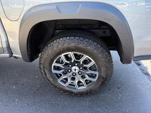Sterling Gray Metallic 2024 Chevrolet Colorado Z71