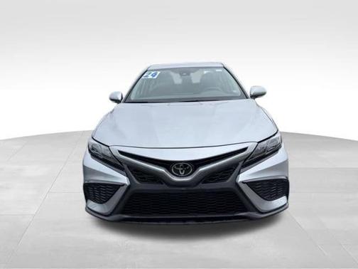 Celestial Silver Metallic 2024 Toyota Camry SE