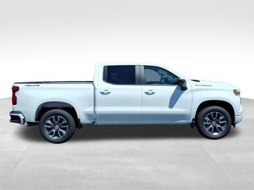 Summit White 2026 Chevrolet Silverado 1500 RST