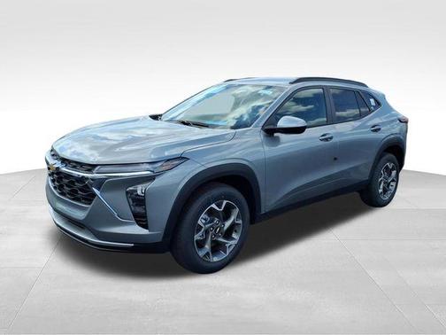 Sterling Gray Metallic 2026 Chevrolet Trax LT