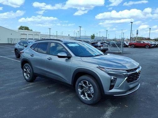 Sterling Gray Metallic 2026 Chevrolet Trax LT