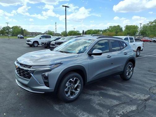 Sterling Gray Metallic 2026 Chevrolet Trax LT