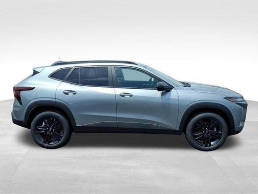 Sterling Gray Metallic 2026 Chevrolet Trax ACTIV