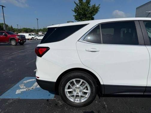 Summit White 2022 Chevrolet Equinox 1LT