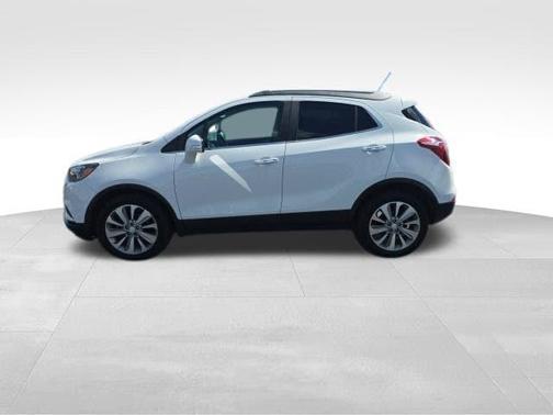 Summit White 2018 Buick Encore Preferred