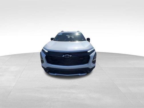 Iridescent Pearl Tricoat 2025 Chevrolet Equinox RS