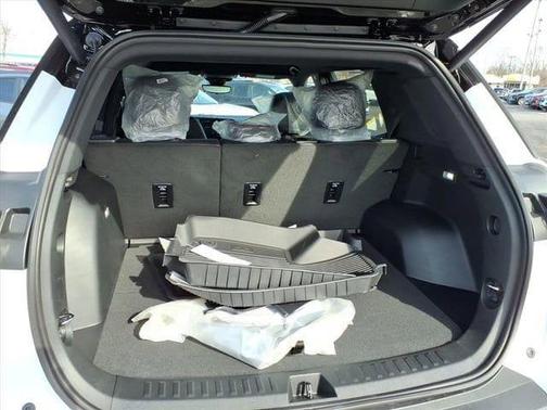 Polar White 2026 Chevrolet Equinox RS
