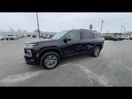 2025 Chevrolet Traverse LT
