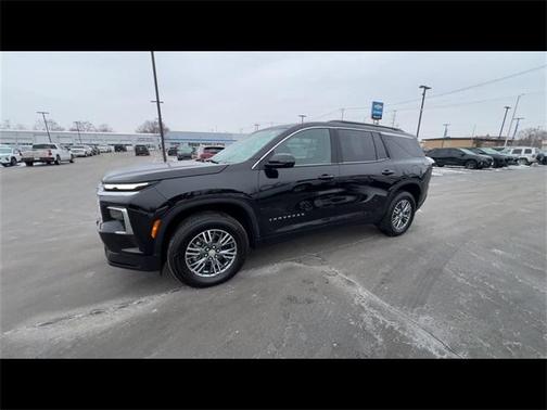 2025 Chevrolet Traverse LT