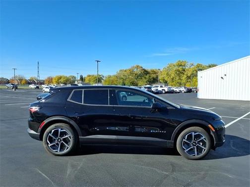 2026 Chevrolet Equinox EV LT 1