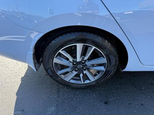 2023 Nissan Versa 1.6 SV