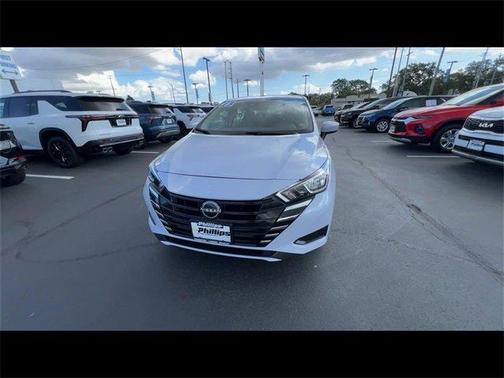 2023 Nissan Versa 1.6 SV