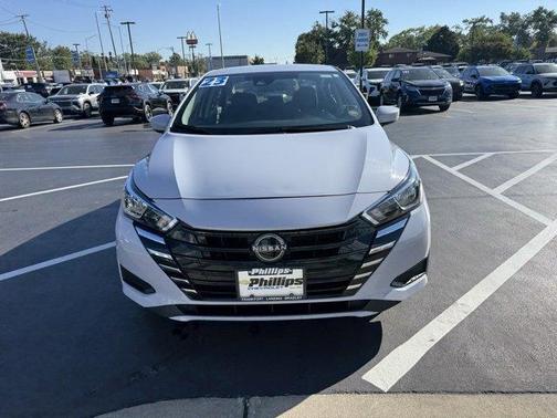 2023 Nissan Versa 1.6 SV