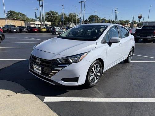 2023 Nissan Versa 1.6 SV