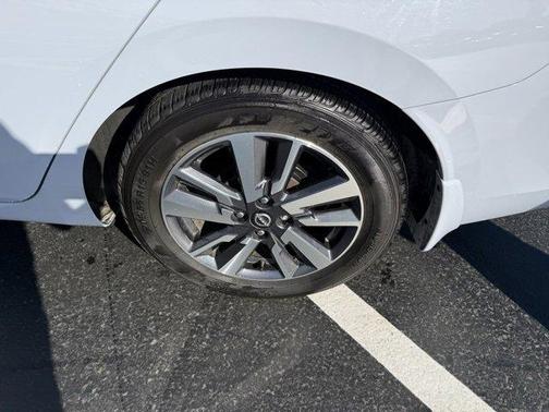 2023 Nissan Versa 1.6 SV