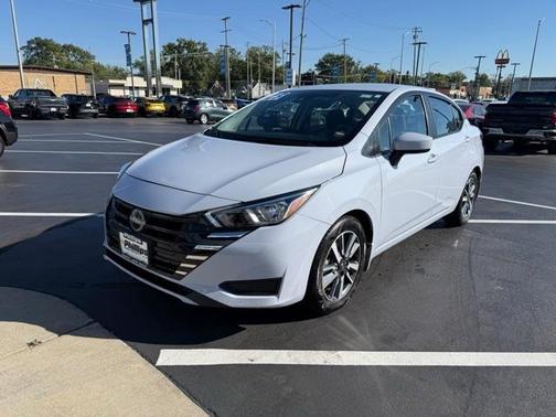 2023 Nissan Versa 1.6 SV