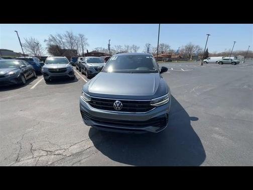 2023 Volkswagen Tiguan 2.0T SE R-Line Black