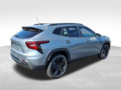 Sterling Gray Metallic 2026 Chevrolet Trax ACTIV