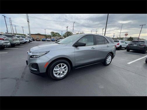 2023 Chevrolet Equinox LS