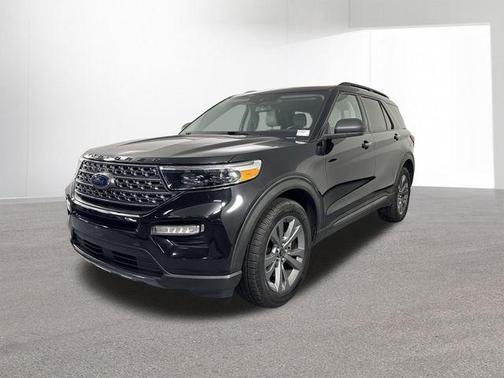 Black Metallic 2021 Ford Explorer XLT