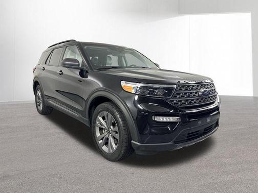 Black Metallic 2021 Ford Explorer XLT