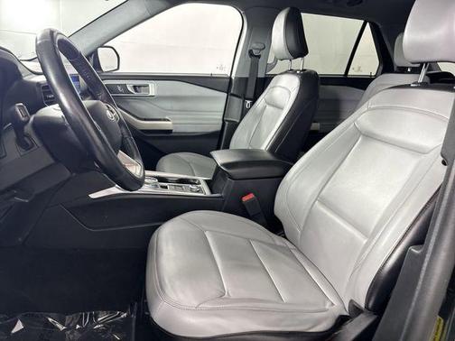 Black Metallic 2021 Ford Explorer XLT