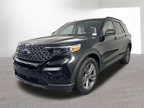Black Metallic 2021 Ford Explorer XLT