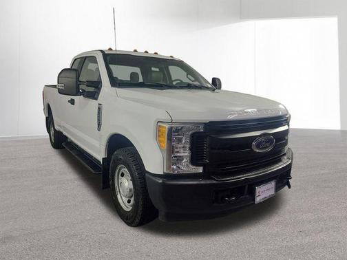 Oxford White 2017 Ford F-250 XL