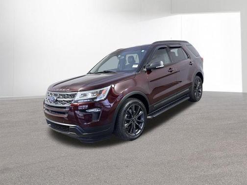 Burgundy 2018 Ford Explorer XLT
