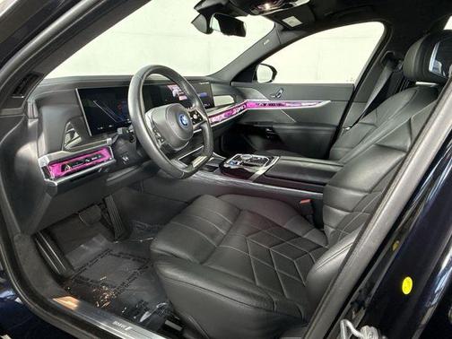 Carbon Black Metallic 2023 BMW i7 xDrive60