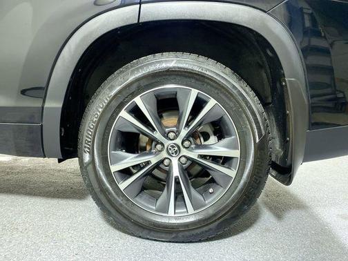 2018 Toyota Highlander LE