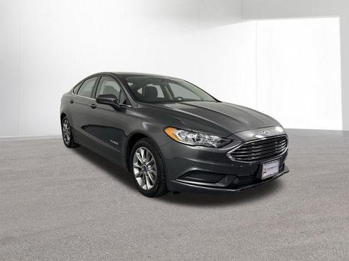 2017 Ford Fusion Hybrid SE