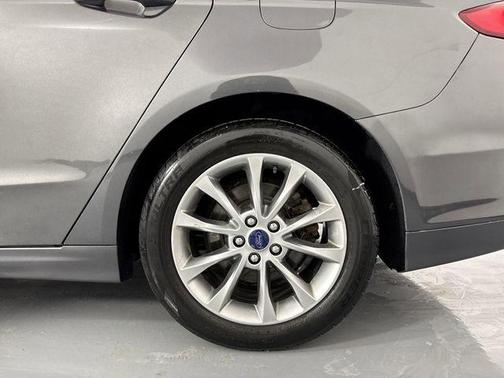 2017 Ford Fusion Hybrid SE