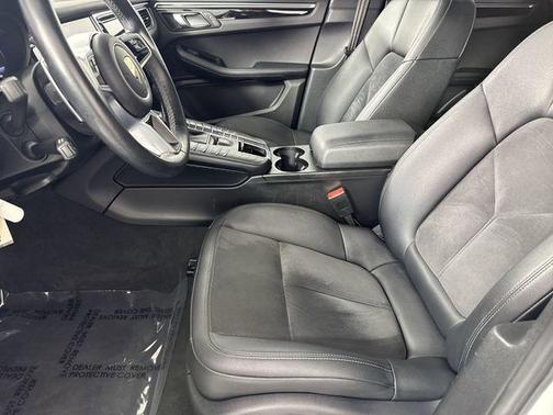 White 2017 Porsche Macan S