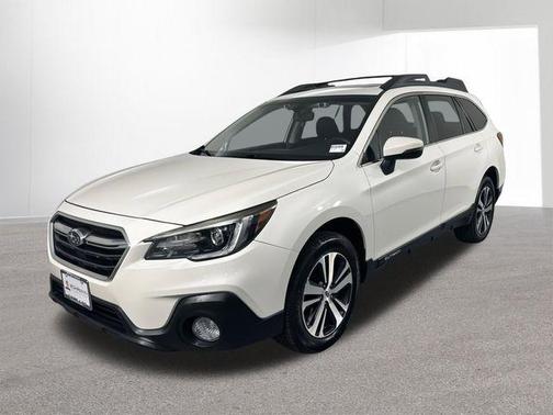 Crystal White Pearl 2018 Subaru Outback 2.5i Limited