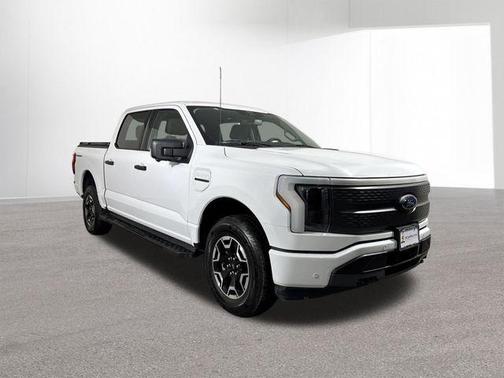 2022 Ford F-150 Lightning XLT