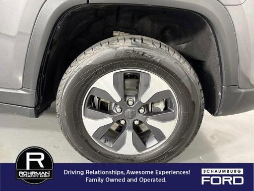 Metallic 2024 Jeep Grand Cherokee 4xe Base