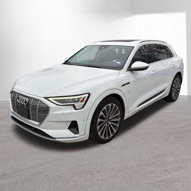 2019 Audi e-tron Prestige