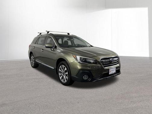 Wilderness Green Metallic 2018 Subaru Outback 3.6R Touring