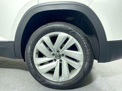 2022 Volkswagen Atlas Cross Sport 3.6L V6 SE w/Technology