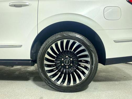 2021 Lincoln Navigator L Black Label