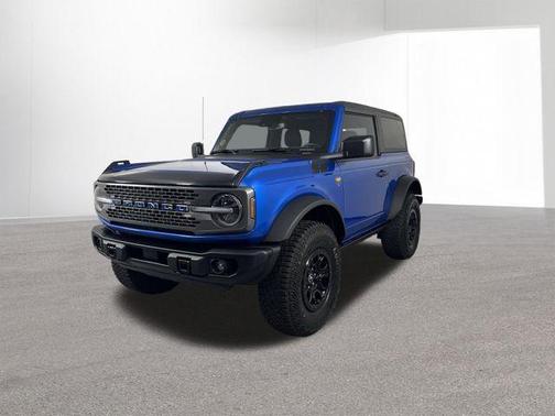 Velocity Blue Metallic 2023 Ford Bronco Badlands