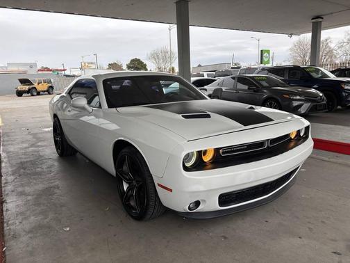 2015 Dodge Challenger SXT