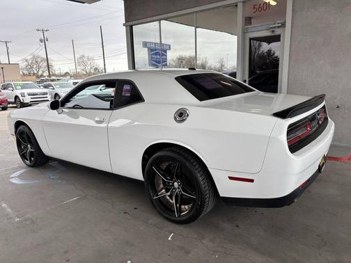 2015 Dodge Challenger SXT