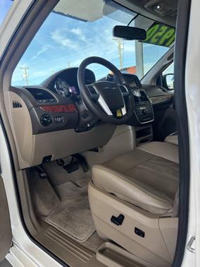 2013 Chrysler Town & Country Touring