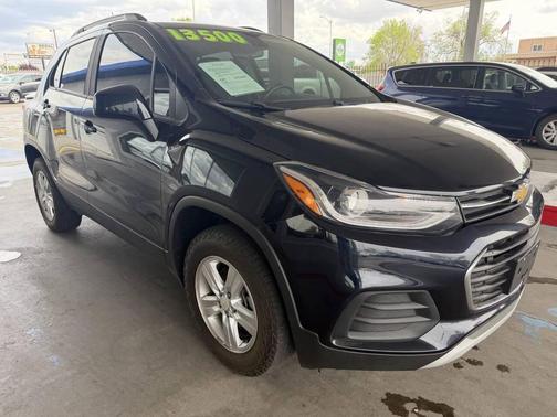Midnight Blue Metallic 2022 Chevrolet Trax LT
