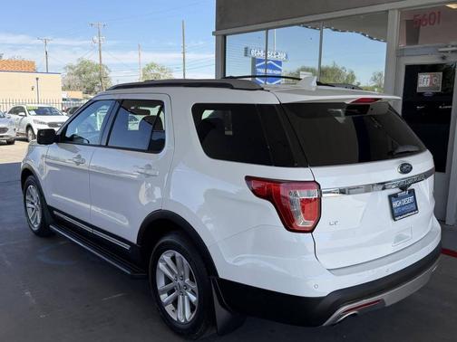 Oxford White 2017 Ford Explorer XLT