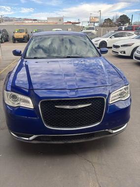 2019 Chrysler 300 Touring