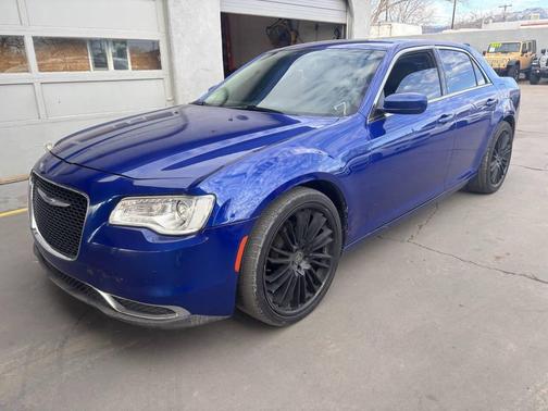 2019 Chrysler 300 Touring